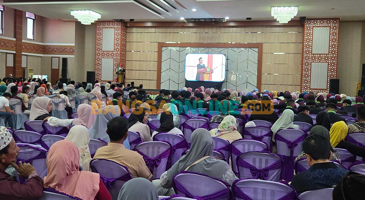 Purnawiyata yang digelar MAN 1 Probolinggo. Foto: ANDI SIRAJUDIN/BANGSAONLINE