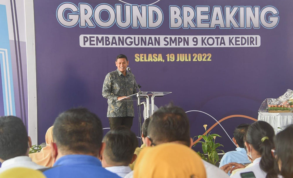 Tambah Sekolah Inklusi, Wali Kota Kediri Letakkan Batu Pertama Pembangunan SMPN 9