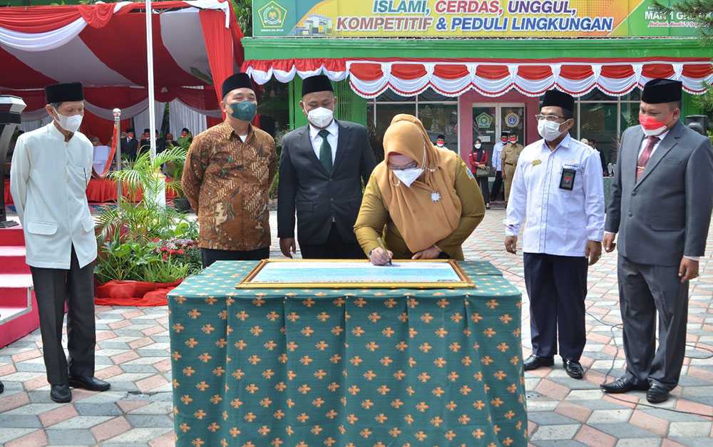 Pidato di HAB Kemenag ke-76, Ini Pesan Bupati Gresik