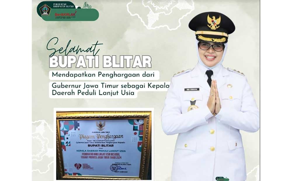 Bupati Blitar Rini Syarifah mendapatkan penghargaan Kepala Daerah Peduli Lansia. (Instagram.com/pemkab_blitar)