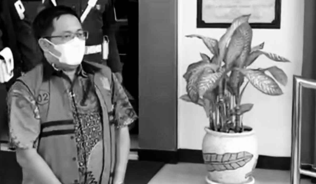 Rugikan Negara Rp5 Miliar, Tersangka Korupsi Dana BLUD Mojokerto Resmi Ditahan