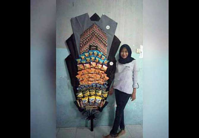 Buket jajan.... hmmm pilih yang bawa buket saja... :-) foto: istimewa