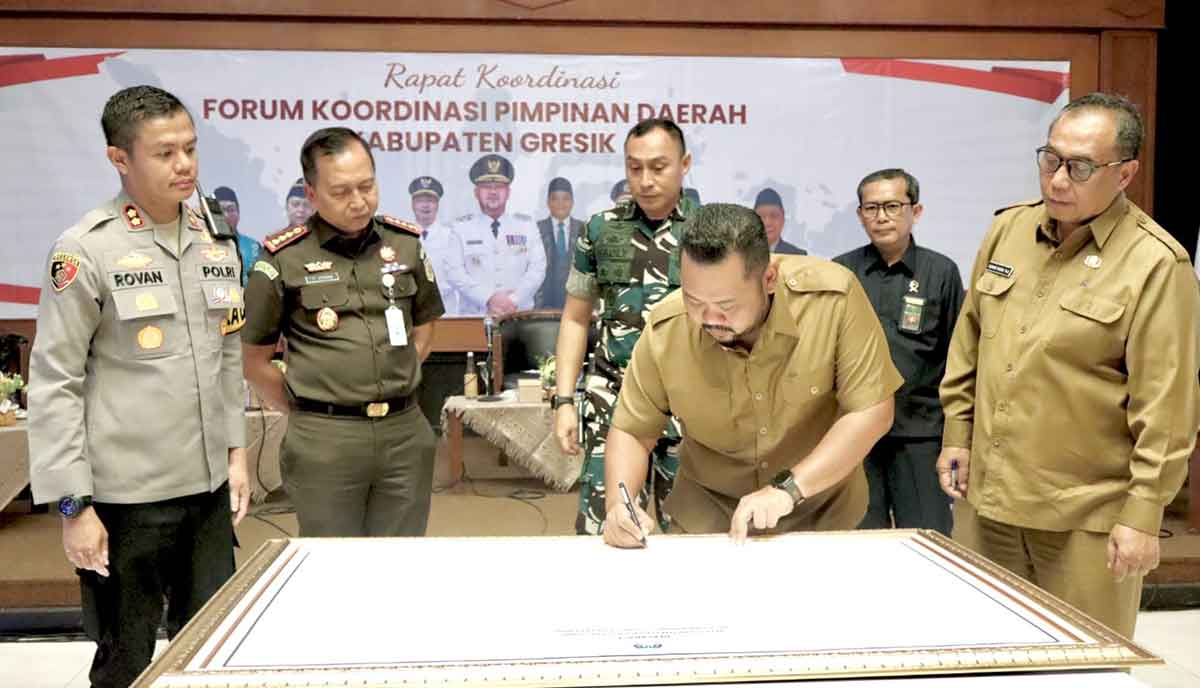 Bupati Gresik Deklarasikan Kepatuhan Jam Operasional Angkutan Barang Galian C