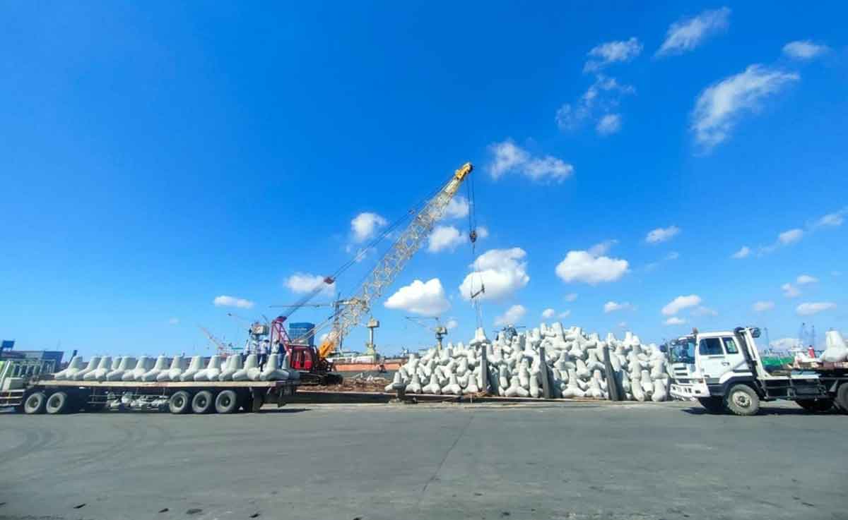 Lestarikan Raja Ampat, SIG Pasok 2.630 Unit Tetrapod ke Pulau Fani