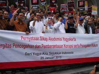 Para akedemisi Yogyakarta saat demo dukung KPK. foto: detik.com