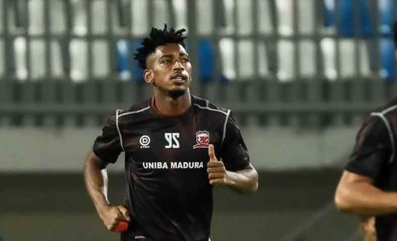 Pemain asing Madura United FC, Medonca.