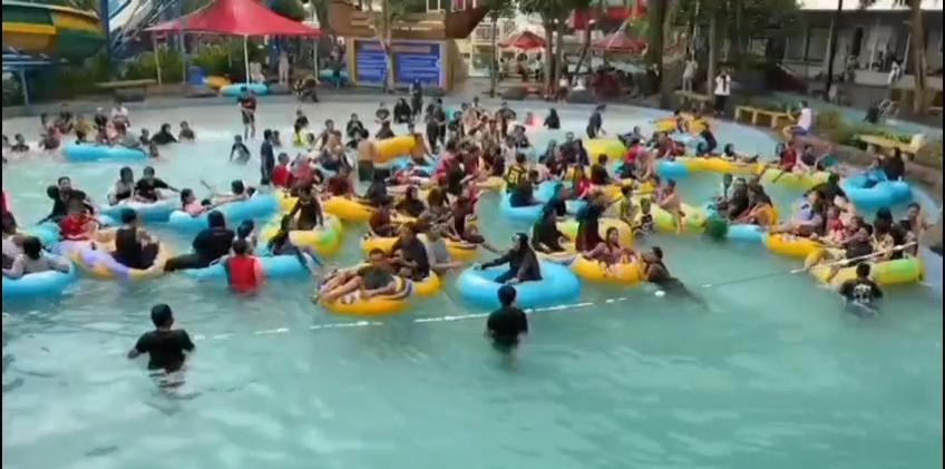 Suasana libur Nataru 2026 di Saygon Waterpark