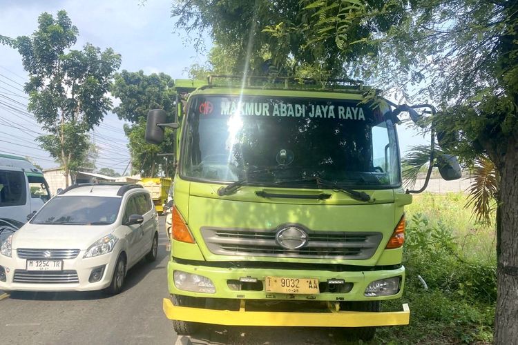 Truk yang terlibat laka hingga menewaskan seorang ibu di sampang