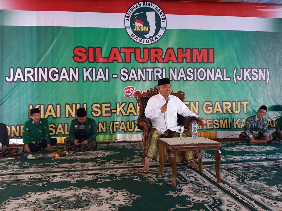Prof Dr KH Asep Saifuddin Chalim, MA saat memberikan taushiyah politik di Garut Jawa Barat, Selasa (25/2/2019). Foto: bangsaonline.com