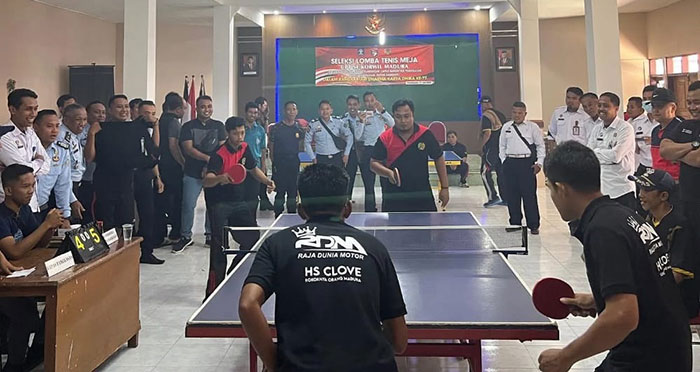 Suasana lomba tenis meja yang digelar Lapas Pamekasan.