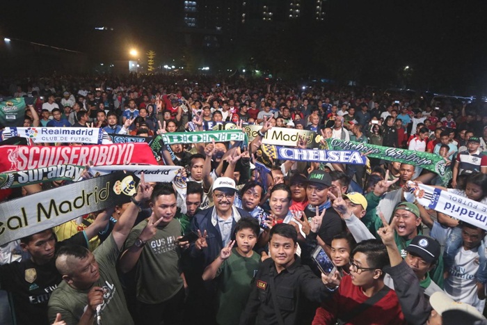 Gus Ipul Nobar Final Liga Champions bersama Ribuan Suporter Liverpool dan Real Madrid