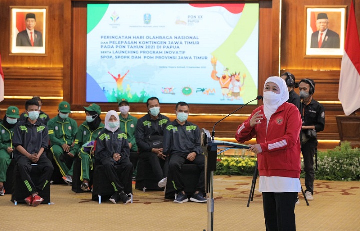 Gubernur Jawa Timur Khofifah Indar Parawansa melepas Kontingen Atlet, Pelatih serta Official Jatim yang akan berlaga pada PON XX Papua.