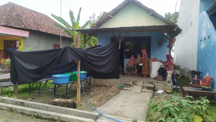 Rmah duka yang keracunan makanan satu keluarga di Jombang.