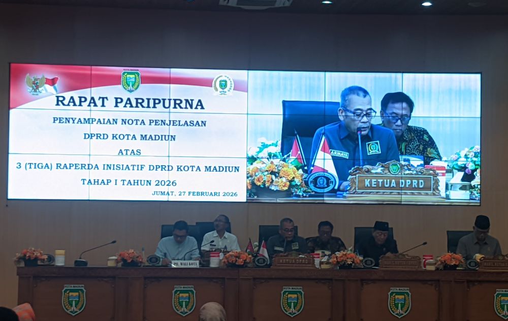 apat Paripurna DPRD Kota Madiun yang membahas tentang 3 Raperda Inisiatif. Foto: Hendro Suhartono/BANGSAONLINE