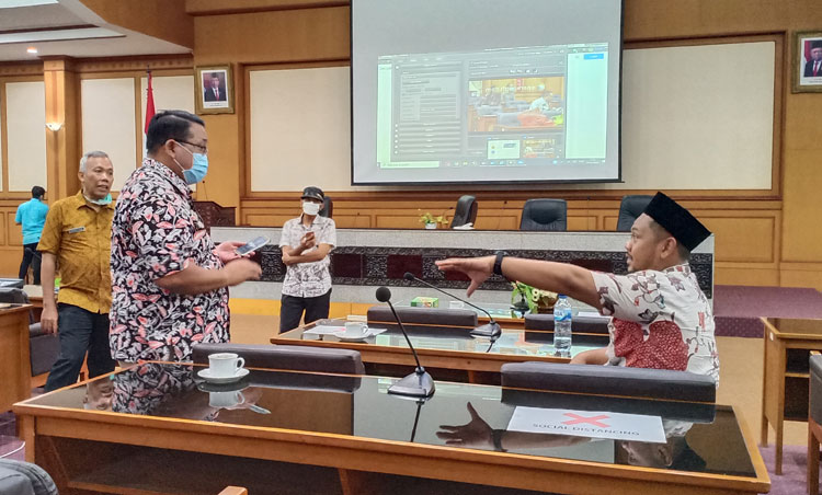 Ketua DPRD Gresik Minta Sekwan Siapkan Teleconference untuk Awasi Kinerja Pemkab