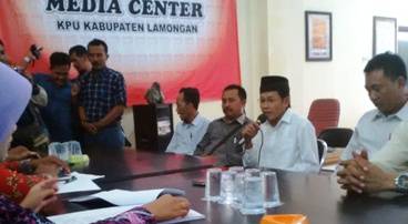 Cabup Independent Datangi KPUD Lamongan