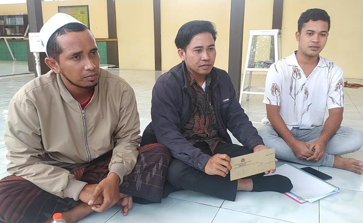 Dua Mantan Perangkat Desa Batoporo Barat Sampang Laporkan Pj. Kades Soal Pemalsuan Tanda Tangan
