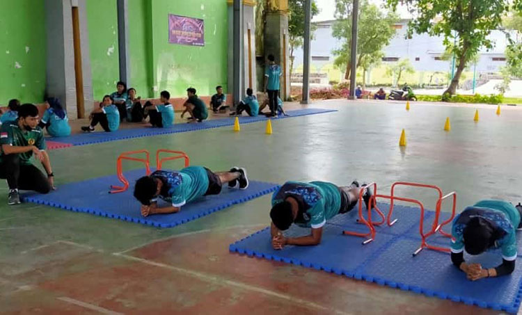 Sebanyak 99 atlet dari 24 cabang olahraga (cabor) mengikuti tes di Gedung Olahraga Rangga Jaya Anoraga (GOR) Tuban. (foto: ist)