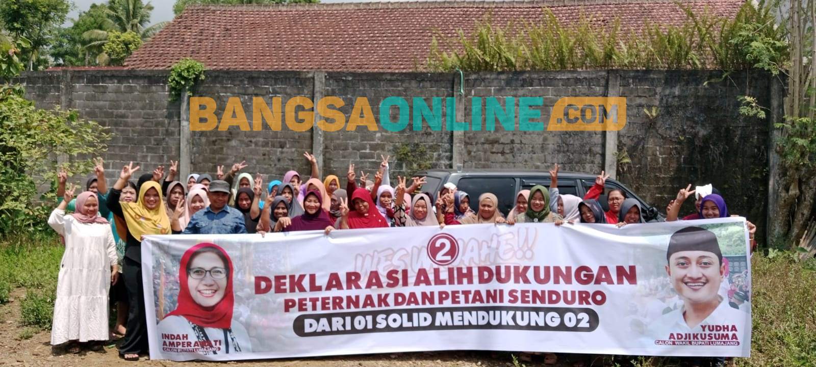 Deklarasi alih dukungan para petani dan peternak dari Cak Thoriq ke Bunda Indah. Foto: Imron Ghozali/BANGSAONLINE