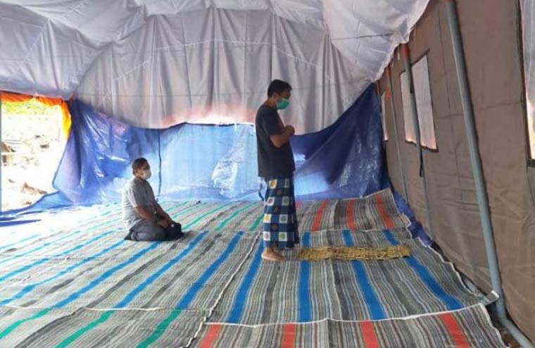 Mushalla darurat di Dusun Iburaja Desa Kaliuling, Tempurrejo, Lumajang yang telah siap digunakan. foto: ist