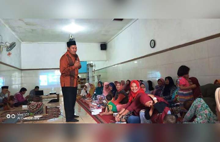 Makmun saat menyosialisasikan Pemilu 2019. foto: SYUHUD/ BANGSAONLINE