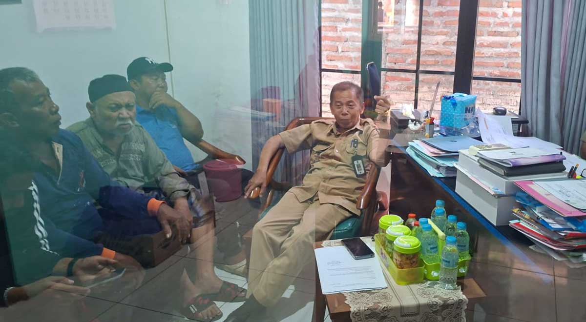 Pertemuan warga dengan Lurah Josenan.