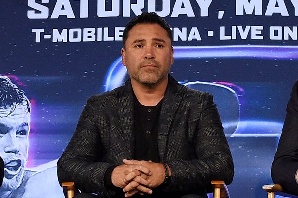 Oscar de La Hoya saat jumpa pers. Image: Getty Images North America