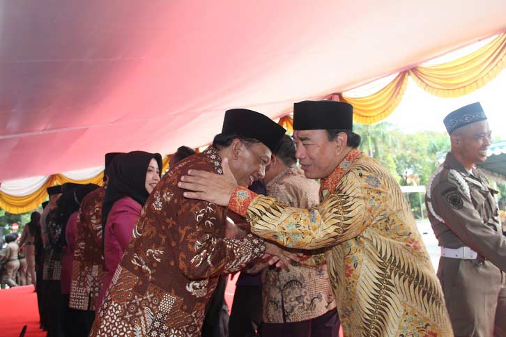 Halal Bihalal, Bupati Sambari Janji Sanksi PNS Mangkir