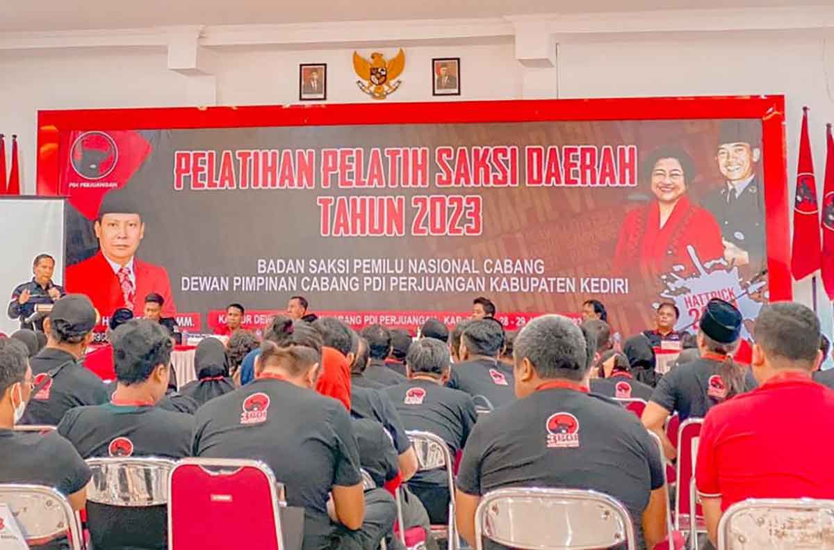 Suasana pelatihan pelatih saksi di Kantor DPC PDIP Kabupaten Kediri. Foto: Ist.