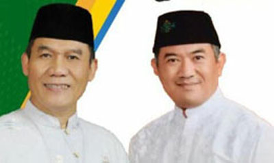 1. Bambang Haryo Soekartono – Taufiqulbar (Gerindra, Golkar, PKS, Demokrat, PPP = 18 Kursi)